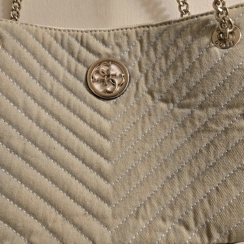 Guess Chain Bag Shoulder Elegant Silver Quilted Handbag Logo - Picture 4 of 13